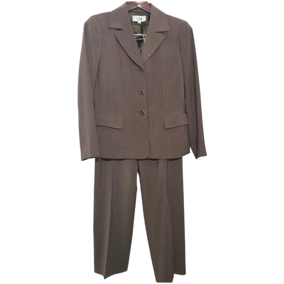 Le Suit Chocolate Brown 3 Button Blazer & Flat Front Slacks Size 12 - Picture 1 of 5